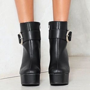 SIZE 37 Nasty Gal Mamma Mia Platform Boot
